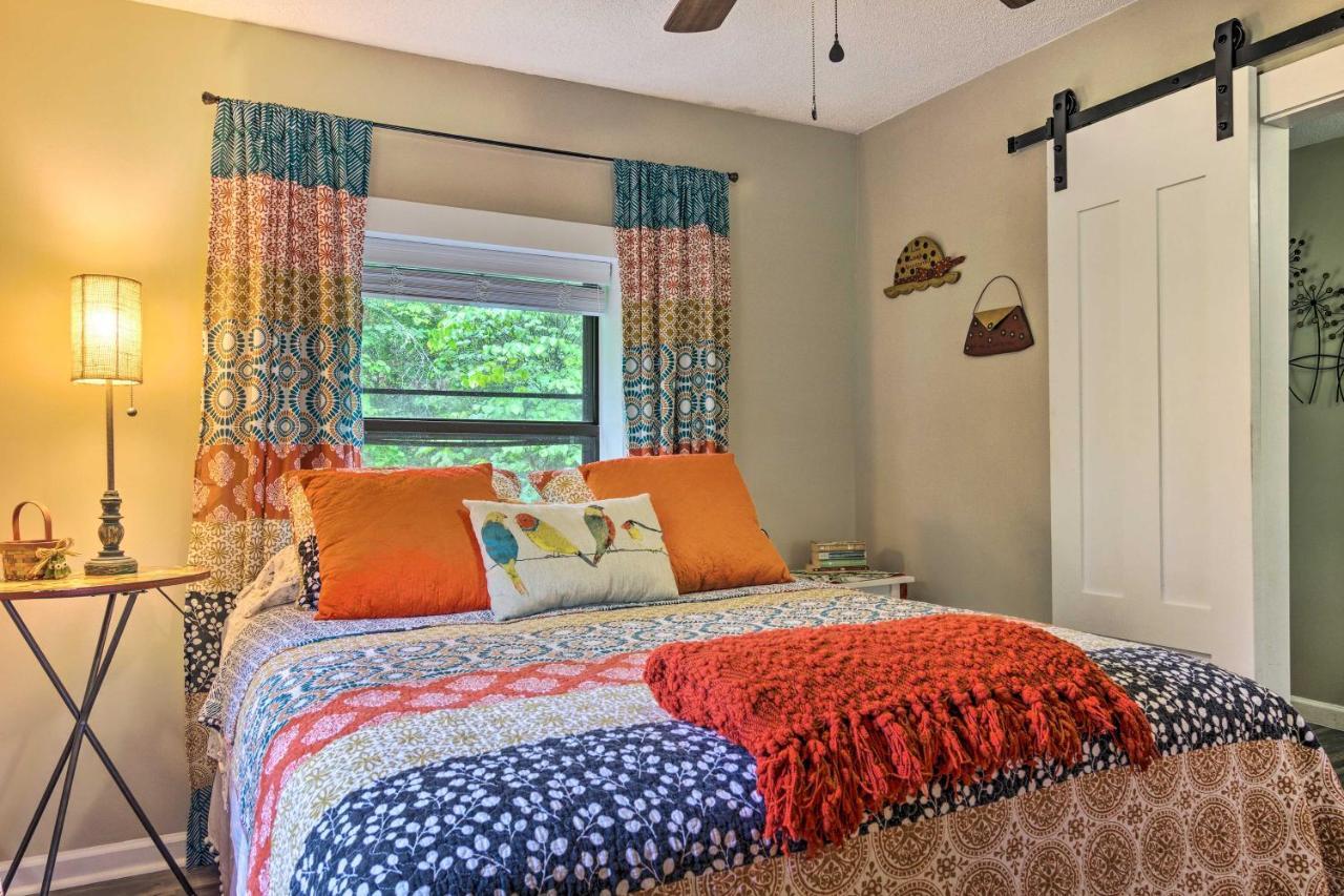 Shaw Creek Cottage With Fire Pit And Forest Views Хендерсонвилл Экстерьер фото