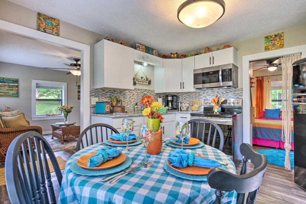 Shaw Creek Cottage With Fire Pit And Forest Views Хендерсонвилл Экстерьер фото